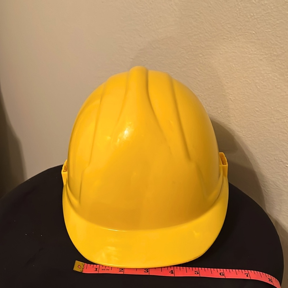 Yellow Hardhat - Picture 2 of 6